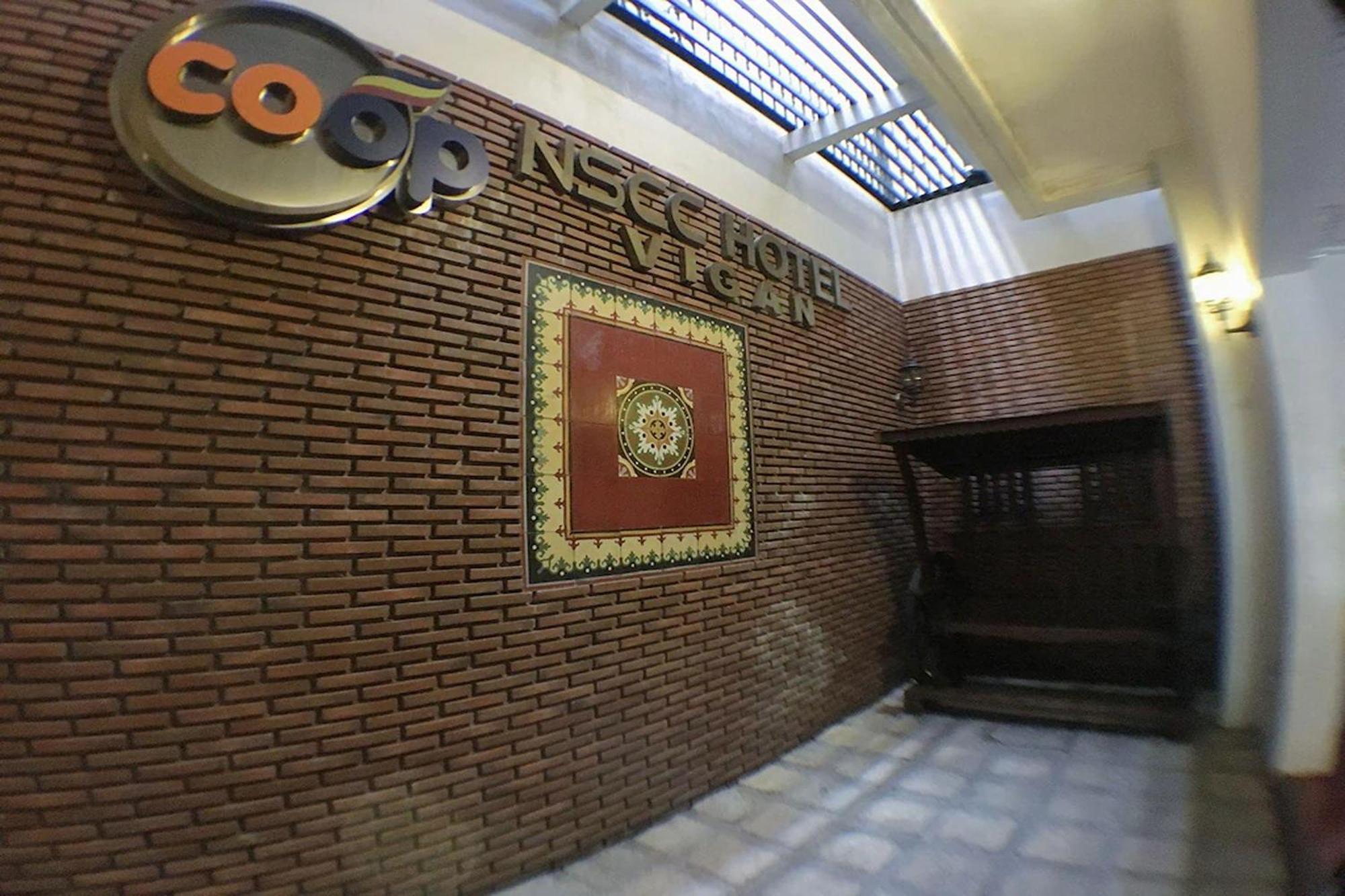 Nscc ホテル ビガン エクステリア 写真